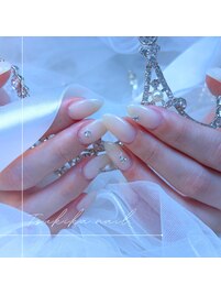【MILKY WHITE × V-CUT 】