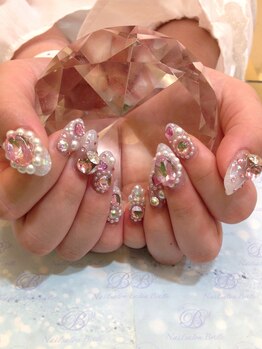 エスフィーネイルサロン ブリーユ(Esfy nailsalon Brille)/ストーンいっぱいスカルプ