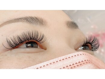 リリールレーブ(LiLy Le Reve)/マツエクボリュームラッシュ