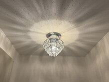 カレン アイビューティー(Karen Eyebeauty)/癒しの光