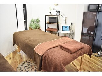 ビハリーズ(BEHARRYS)/施術ベッド