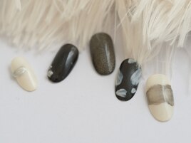 大人カジュアルネイル