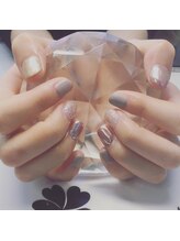 リリアーナ(Liliana)/ミラーネイル