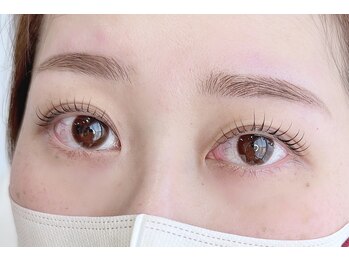 ありる/眉毛とまつ毛