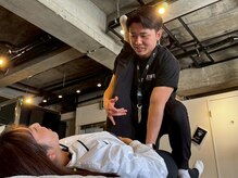 ライジング 大阪福島店の雰囲気（トレーニングだけではなく、ストレッチも受けることが可能です♪）