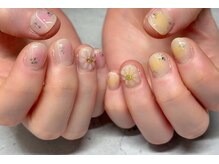 ネイルアンドアイラッシュスタジオ シュシュ(chouchou)/ピンク・イエローチークネイル