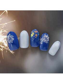 ラ カゼッタ(La casetta)/手描き花火ネイル