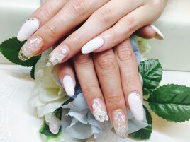 シェル埋込ホワイトネイル