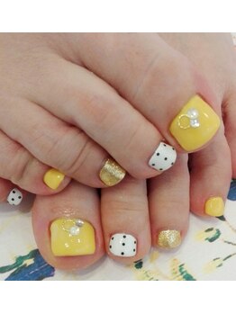 トータルサロン 白べぇーっ プラス/春フットネイル☆