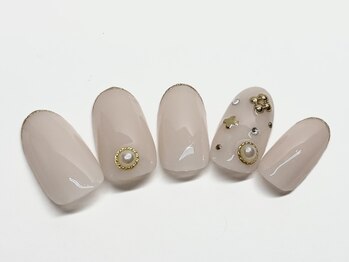 ネイルアンドビューティー サロン リザ(Nail & Beauty Salon LIZA)/ビジューネイル