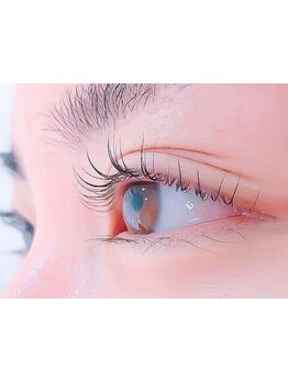 ネイル・アイメニューの同時施術が可能