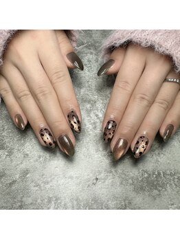 ブイアンド(V&)/