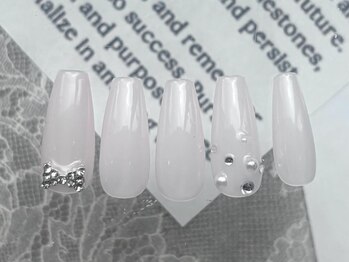 アイネイルズ 恵比寿店(I nails)/ホワイトビジュー