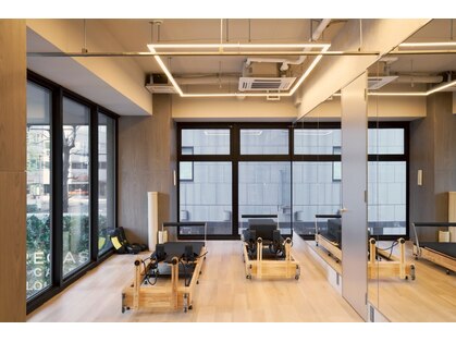 【ピラティス×高級コスメ×スムージー】REGAS GYM/CAFEの写真