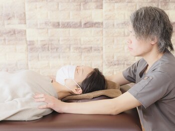 整体院リノベボディ(リノベBODY)の写真/【悩んでいる人ほど変化に感動◎】ガチガチの首肩がゆるゆるに！毎日の肩こりストレスから卒業しませんか？