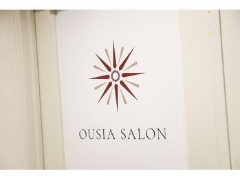 ウーシアサロン(OUSIA SALON)/店内入り口