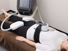 やお駅前鍼灸接骨院/電磁パルス痩身マシン