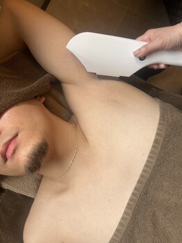 リベール(Le:Belle)の写真/《男性に大人気》メンズ脱毛で好印象のモテ肌をGET☆従来よりも毛の抜け感UP!髭剃りのストレスから解放