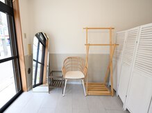 サロン イロハ(salon iroha)の雰囲気（自然光がしっかり入る開放感あるサロンです☆）