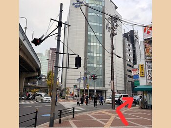 クローバー(clover)/5.ボートピア梅田の手前を右折
