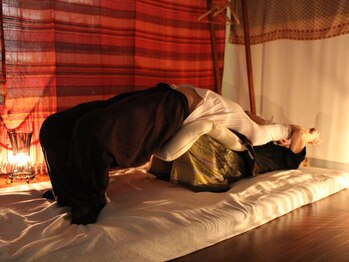 タイ古式マッサージ フォルトゥーナ(fortuna)/伸びる~