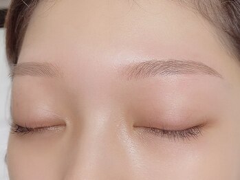 ネイル アンド アイラッシュ ヨンマルニ(Nail&eyelash 402)の写真/印象UPの垢抜け眉に☆【美眉WAXスタイリング★】貴方の黄金比を元にデザイン◎眉毛ケアが初めての方にも!