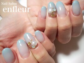 カラーグラデ＆ビジュー☆ネイル