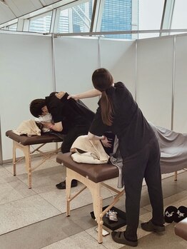 整体骨盤調整コネクト 九段下店/ファッションイベントでの施術