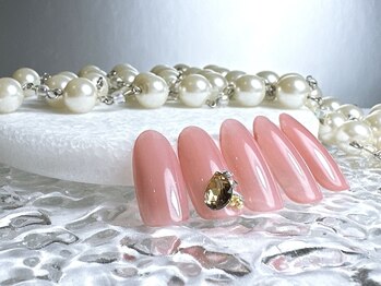 宝石ビジューネイル