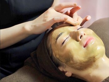 キッカ 梅田天六(Kikka)の写真/気になる毛穴のお悩み・お肌を早く綺麗にしたい方には[毛穴洗浄×ハーブピーリング]の最強セットで肌改善★