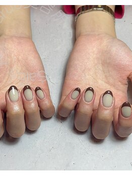 美容所 丸八/フレンチ+ワンカラー追加