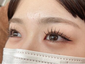 プラスアイ 新宿東口駅前店/束感マツエク