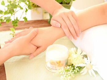 プリナチュール 札幌大通店の写真/【指先をもっと綺麗に魅せたい!】ネイルケア専門店だからこそ健康的かつ爪本来の美しさで"魅せる指先"に♪