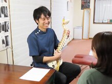 カイロプラクティック由 柏崎店の雰囲気（原因を突き止めるためカウンセリングと検査を詳しく行います。）