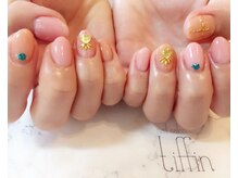 ネイルサロン ティフィン(tiffin)/スタッズネイル