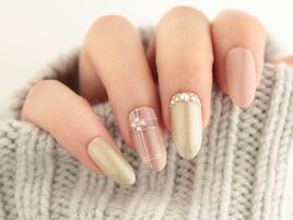 大人上品に♪チェックネイル