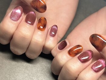 ラドール(La Dhole)/べっ甲ネイル