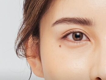 ブランクチュール(Nailsalon Blanc Couture)の写真/話題沸騰中/メンズにもおすすめの【ハリウッドブロウリフト¥5900～！】骨格や雰囲気に合わせて垢抜け眉へ♪