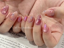 お花いっぱいキラキラネイル
