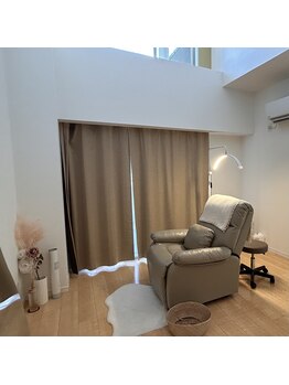 ヌアアイラッシュルーム(NUA eyelash room)の写真/ゆったり寛げる癒し空間で目元ケア♪似合わせまつ毛パーマで垢抜けeye☆