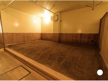 イヤシロチ/吉野ヒノキ100％使用の酵素浴!!