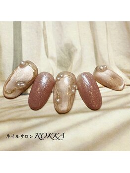 ロッカ(ROKKA)/パールの輝くアートネイル