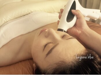 ラグナブルー(Laguna blue)の写真/【美顔リフトアップケア¥13,500】年齢別のたるみケア・速攻小顔◎ハリあるシャープでスッキリした小顔に☆