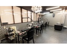 シシュ 姫路店(SyiSyu)の雰囲気（↑黒を基調とした落ち着いた雰囲気のサロンです）