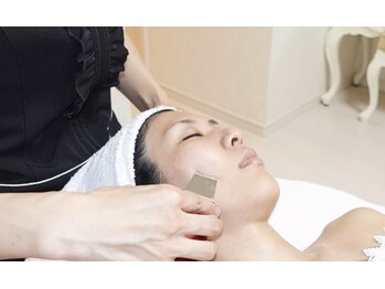 アンジュブリアン(Ange brillant)/超音波で毛穴洗浄