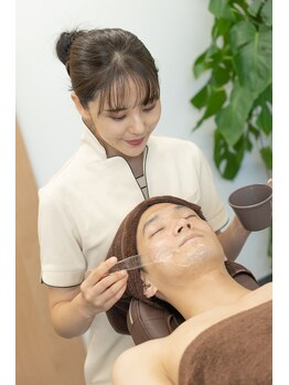 クリーンキング(Clean King)/ヒゲ脱毛施術美容ジェルを塗布