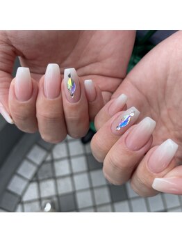 モモネイルズ(Momo Nails)の写真/シンプルだからこそ、美しいフォルムで♪誰もが見惚れる好感度UPの上品デザイン＊定額メニューあり◎