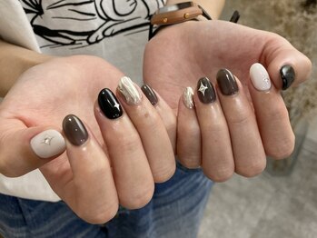 アイミーモア 国立店(aimer more)/ブラック×キラキラネイル