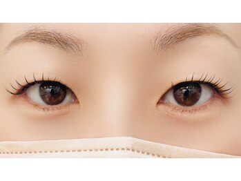 クリア アイラッシーズ アンド ネイルサロン シャイン(CLEAR & SHINE)/フラットラッシュ追加