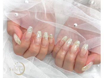 ネイルサロンセレーネ(Selene)の写真/爪の悩みも相談可能◎お客様に寄り添ったベース選びで、驚きのもちに自信あり♪